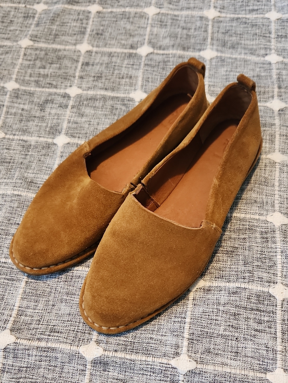 Frye Helena A-line Suede Slip-on Flat Loafer Style Neutral Casual